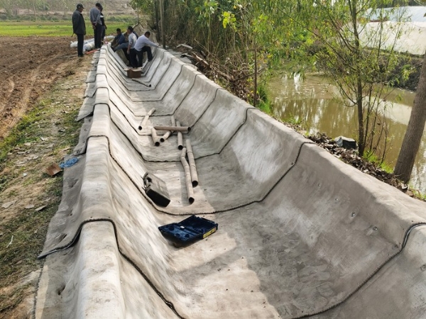 Drainage cement blanket construction project